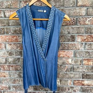 - Anthropologie Holding Horses Lyocell sleeveless wrap top. Medium